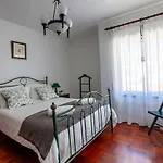 Casa Do Meio Cared For *