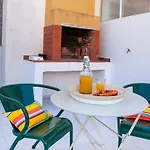 Casa Do Meio Cared For Apartment