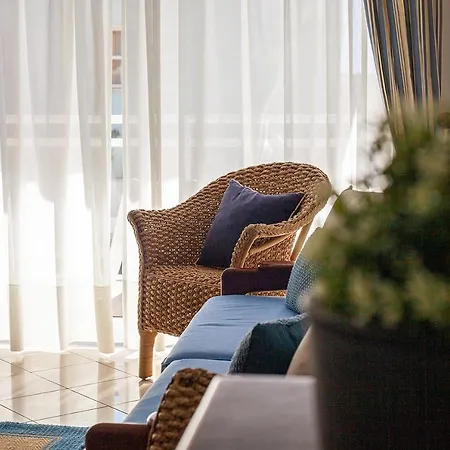 Casa Do Meio Cared For شقة سانتا كروز